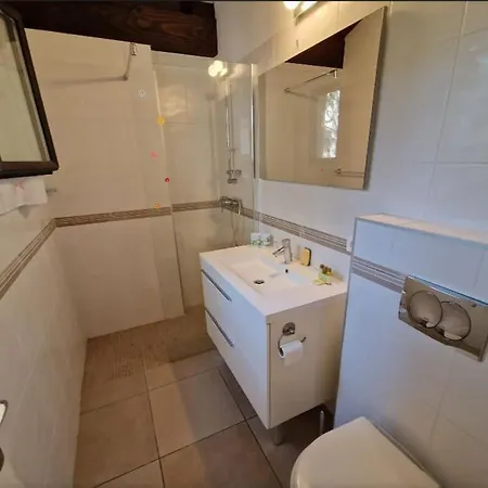 Petit Nid Douillet à Deux Pas De Santa Giulia