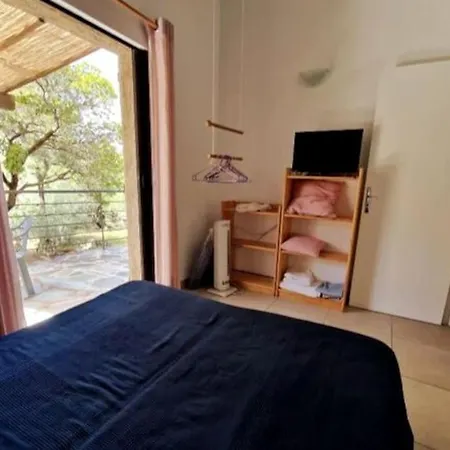 Petit Nid Douillet A Deux Pas De Santa Giulia 아파트